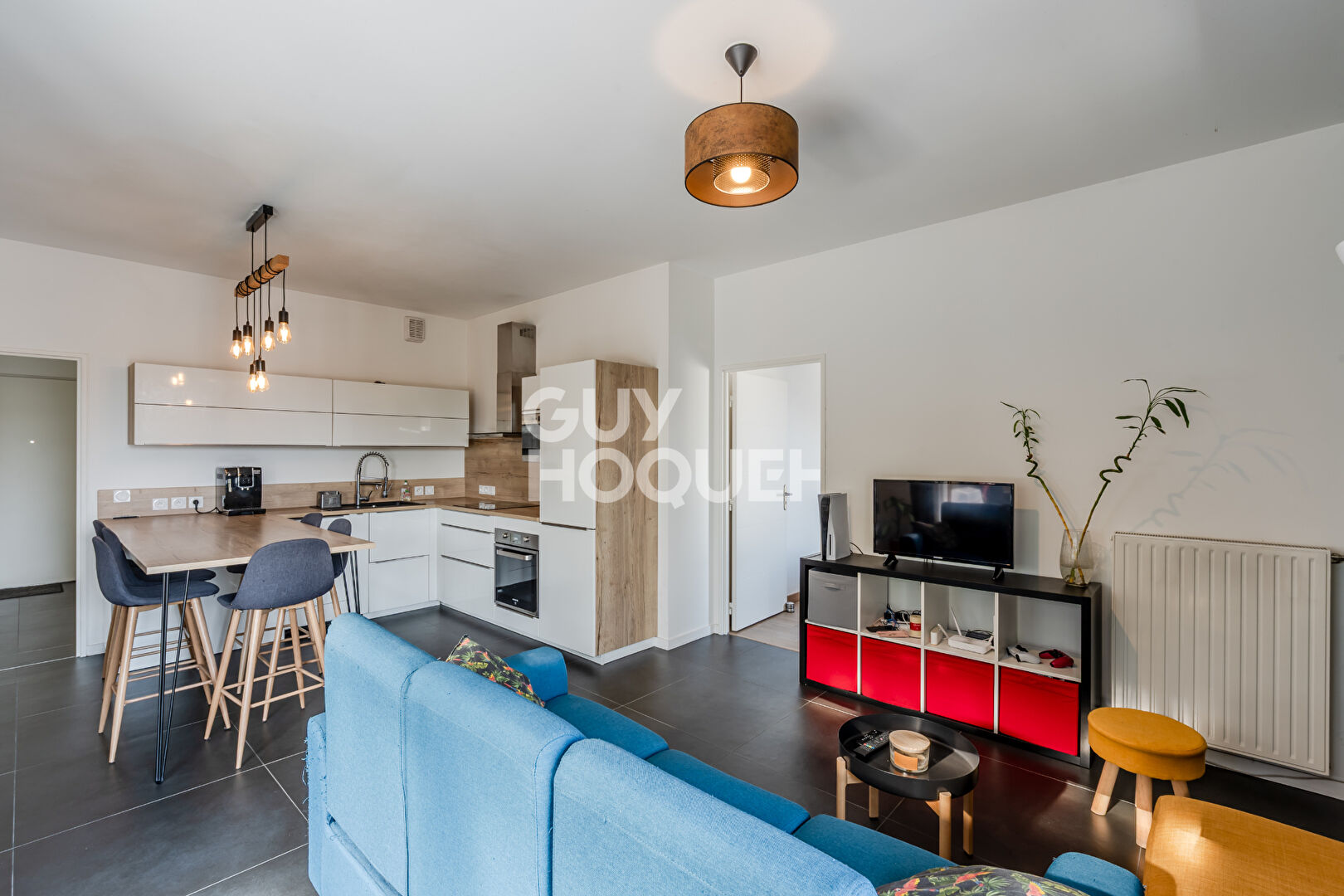 Appartement  avec une terrasse et vue Fourvière dégagée- garage PMR + standard