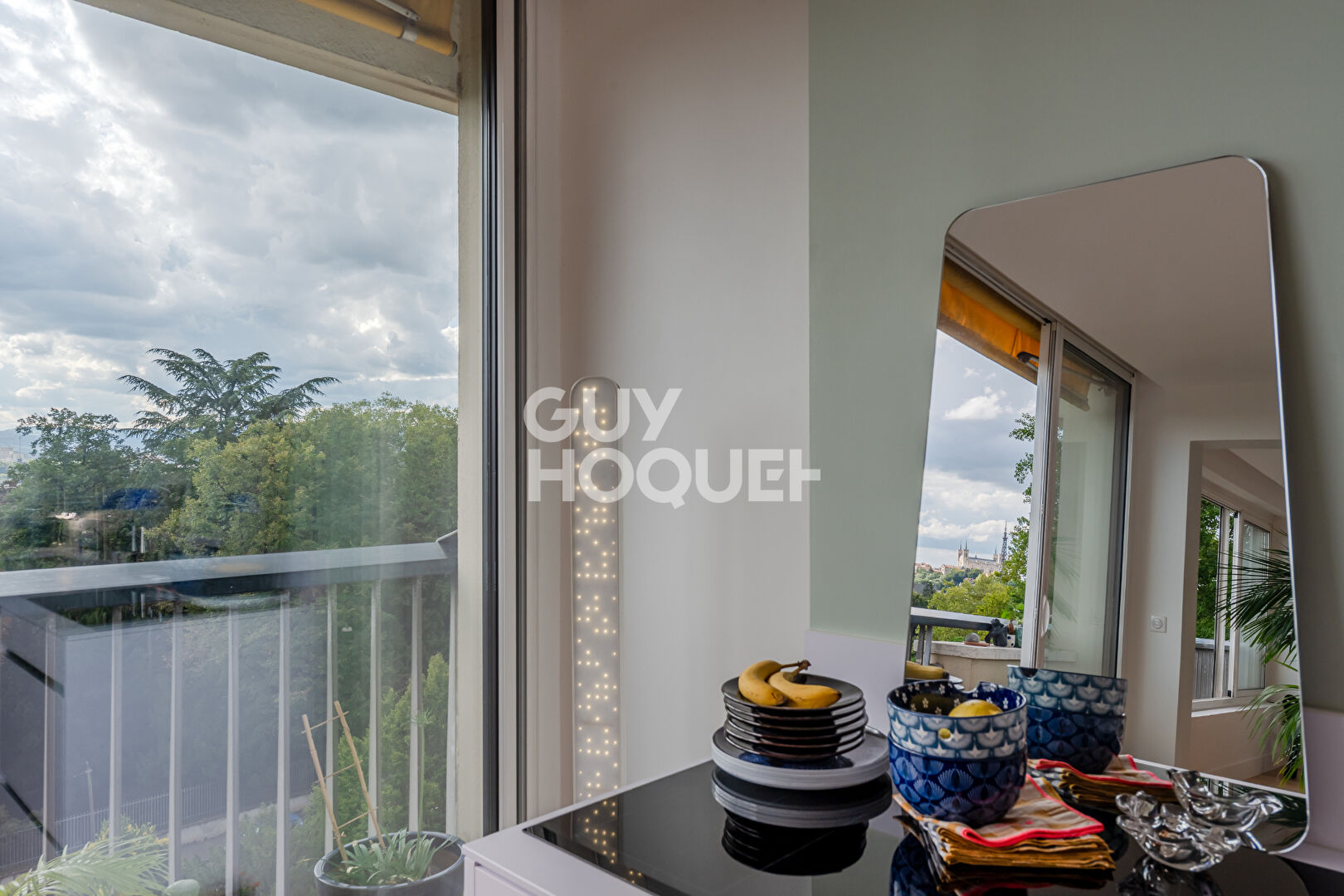 Appartement familial Croix Rousse Vue Fourvière avec  stationnements