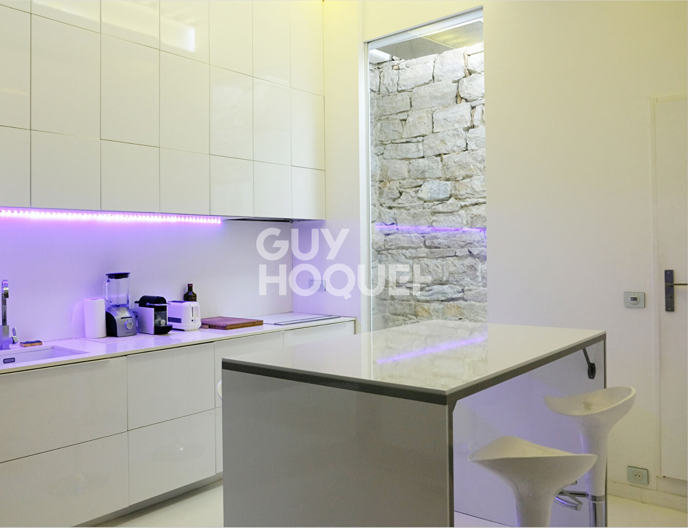 Joli Canut au calme avec de beaux volumes