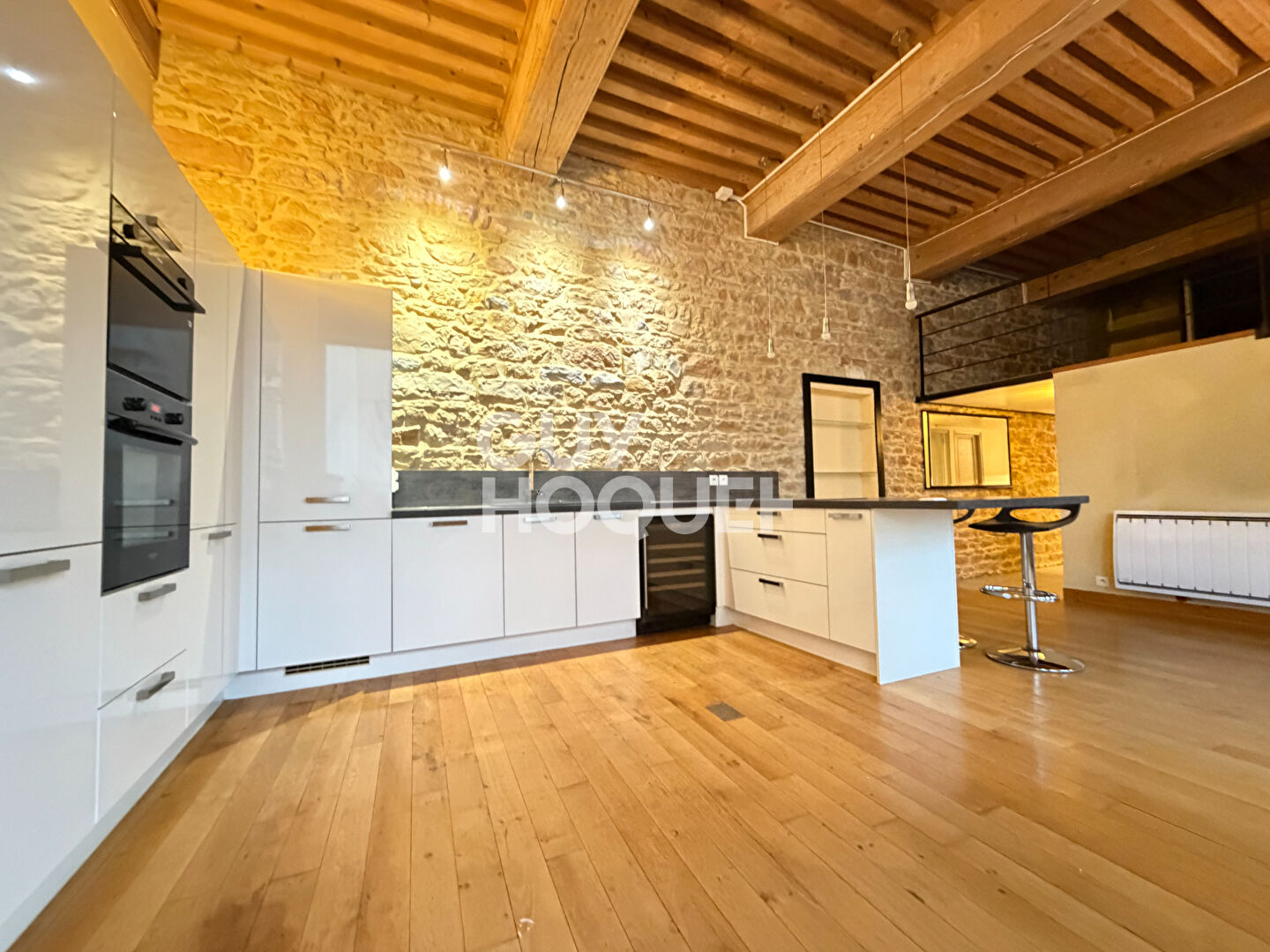 Grand T2 possible T3 Canut plateau Croix Rousse proche boulevard