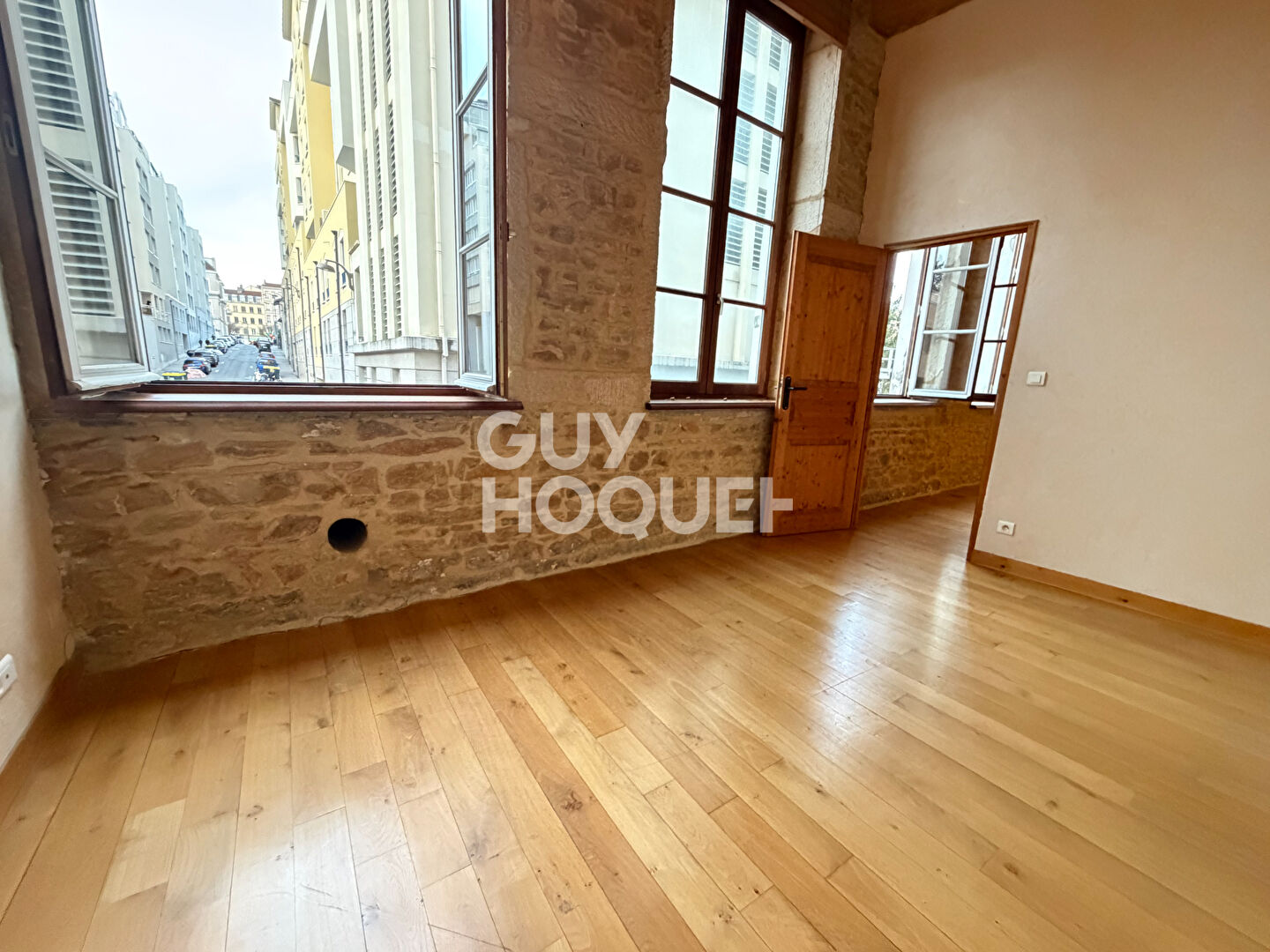 Grand T2 possible T3 Canut plateau Croix Rousse proche boulevard