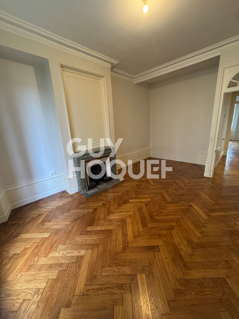 Appartement T5 Boulevard -parquet et cheminée