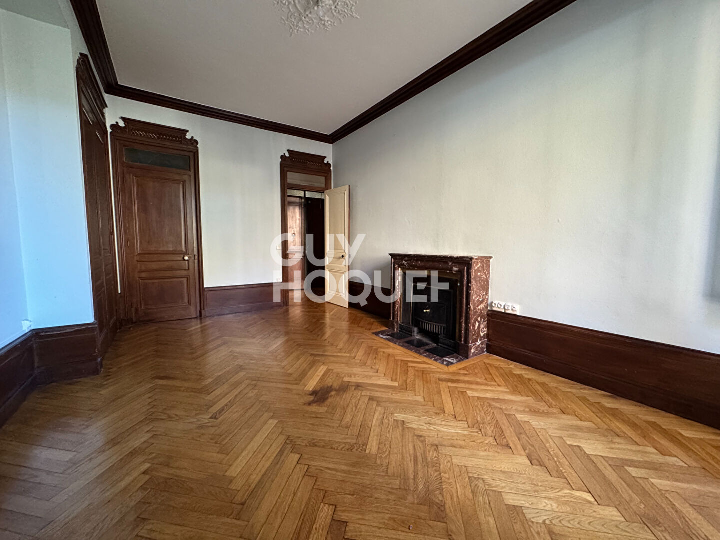 Appartement T5 Boulevard -parquet et cheminée