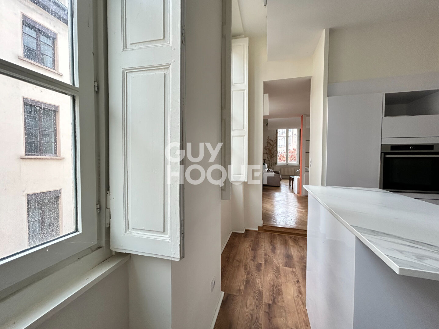 Appartement T3 bourgeois situé Place Sathonay