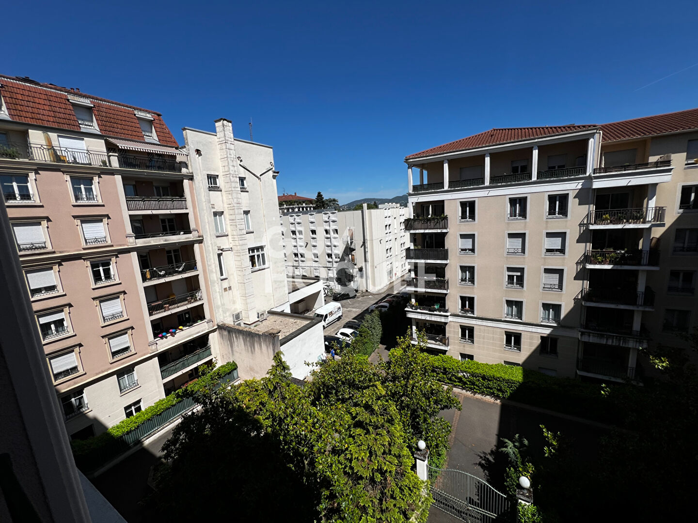 Appartement  T2 + cave Croix Rousse dans résidence standing