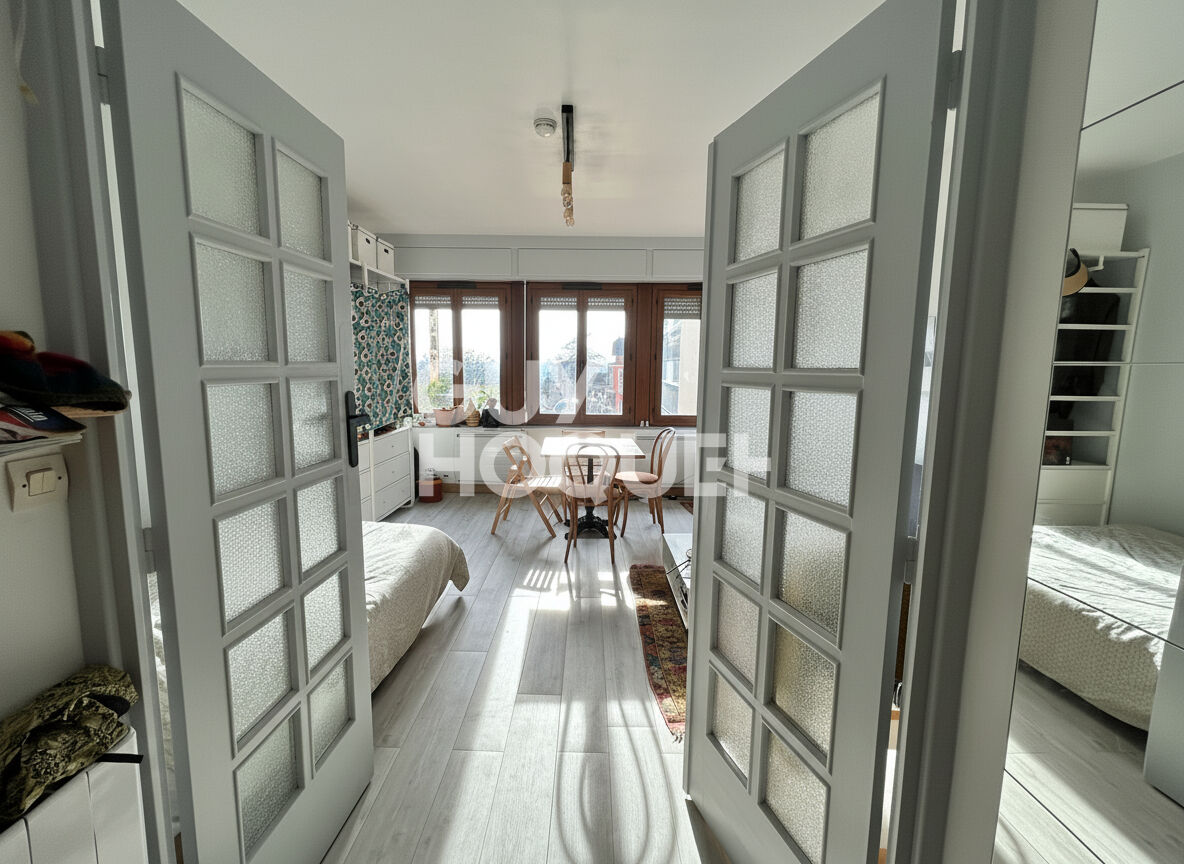 Studio - vue dégagée sur le Rhône