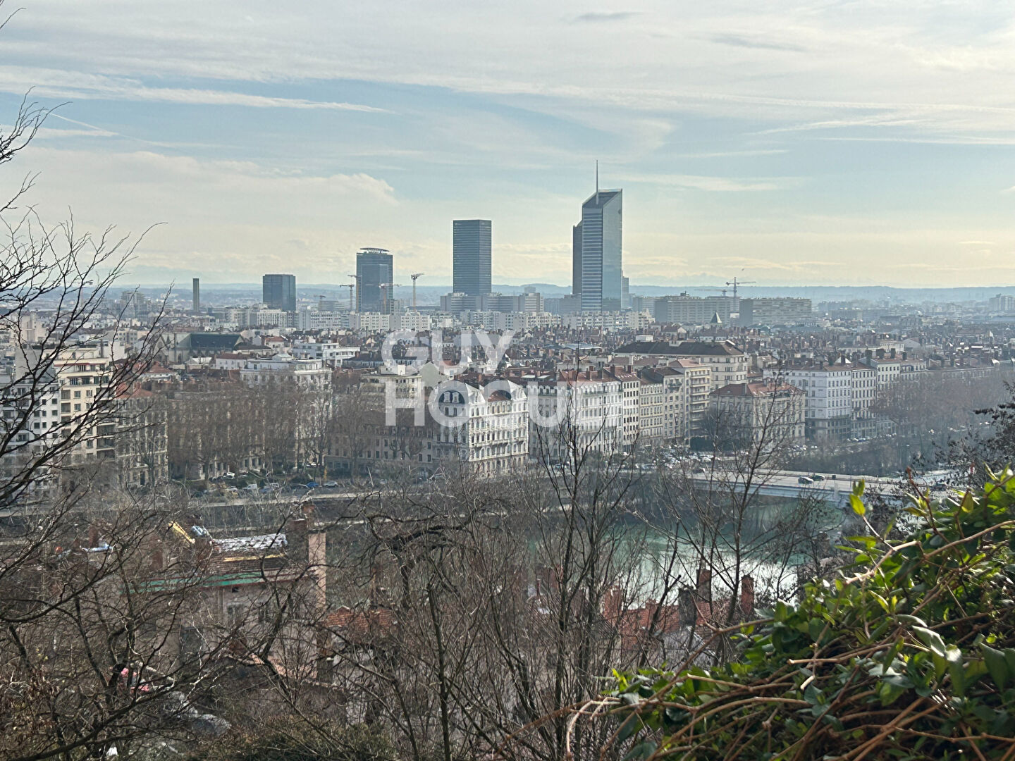 Studio - vue dégagée sur le Rhône