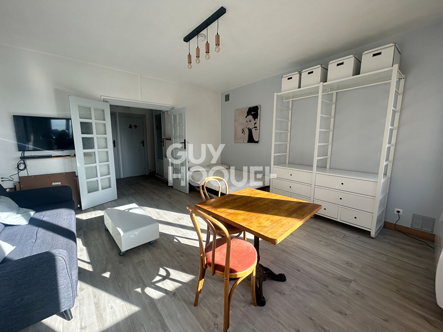 Studio - vue dégagée sur le Rhône