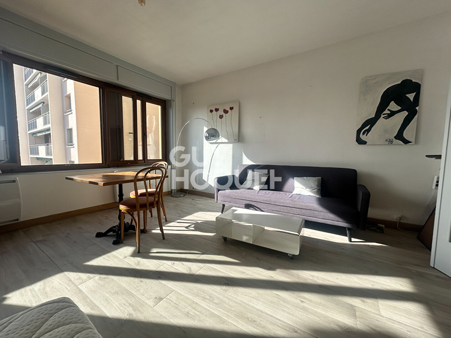 Studio - vue dégagée sur le Rhône