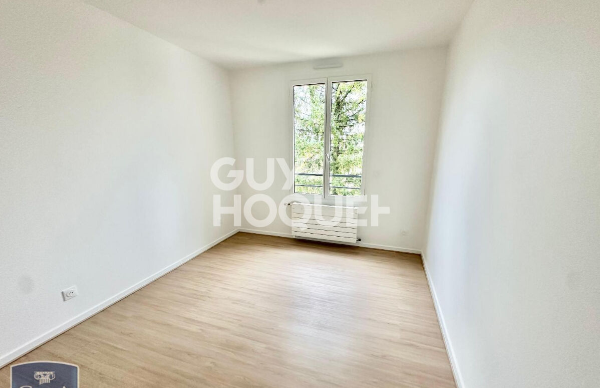 APPARTEMENT T3 RUE D'YPRES NON MEUBLE -  PISCINE, GARDIEN, ESPACES VERTS 