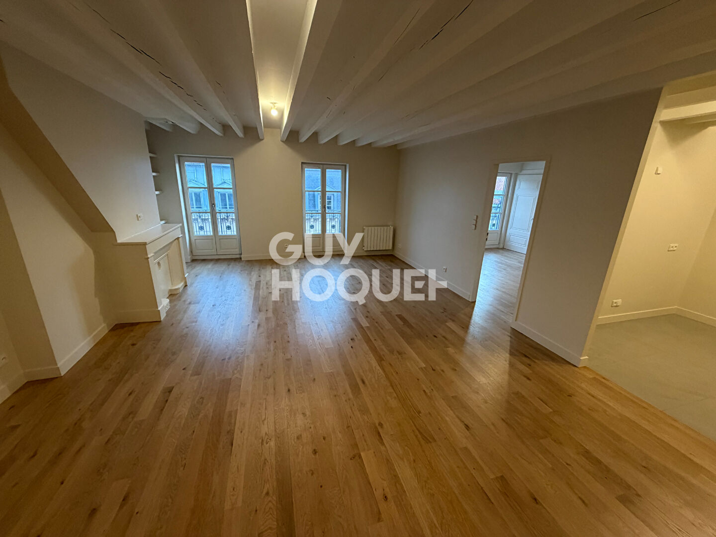 Appartement T3 entièrement refait  avec balcon - secteur terreaux