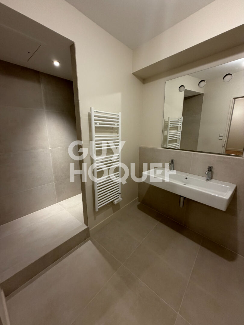 Appartement T3 entièrement refait  avec balcon - secteur terreaux