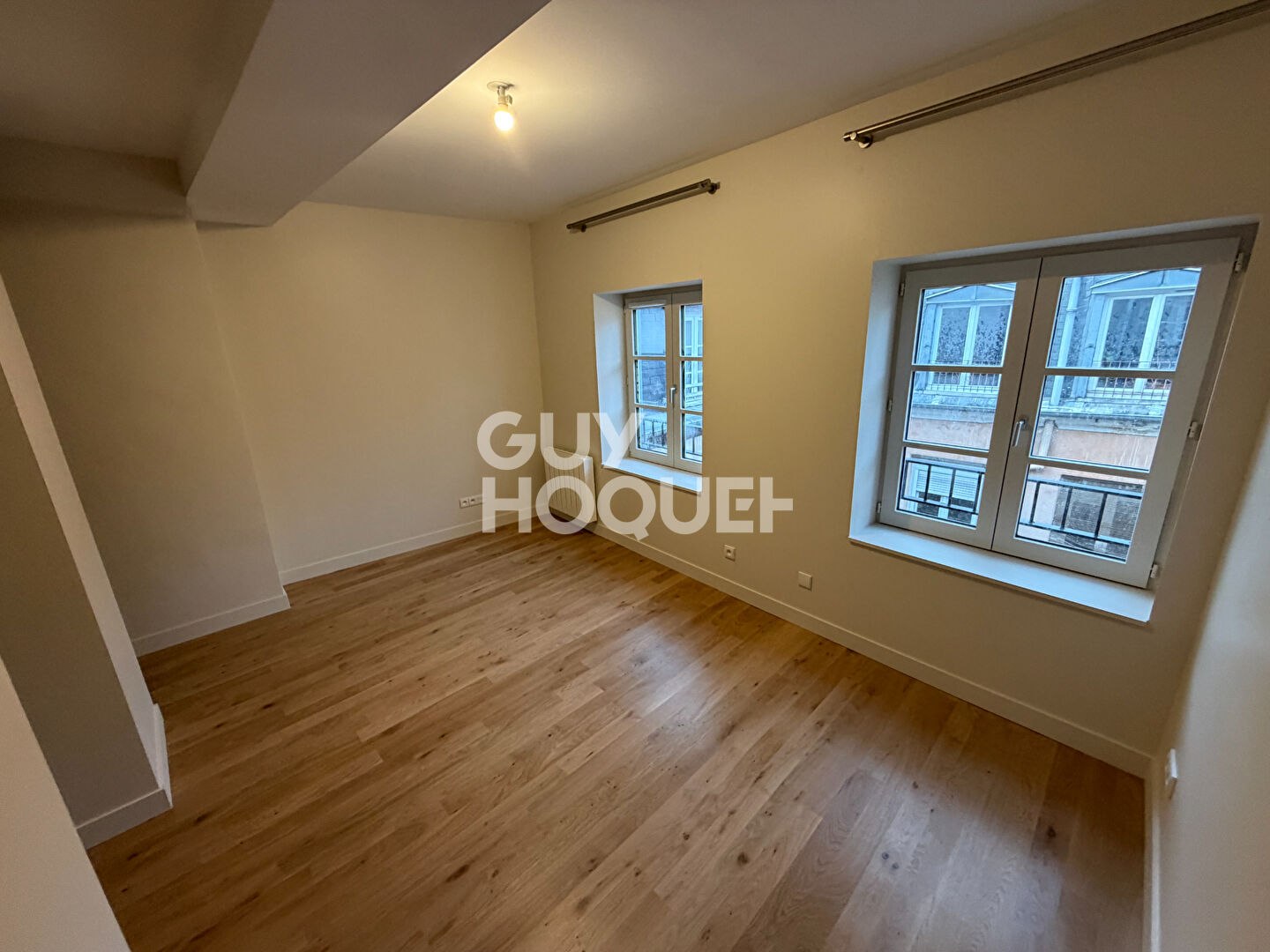 Appartement T3 entièrement refait  avec balcon - secteur terreaux