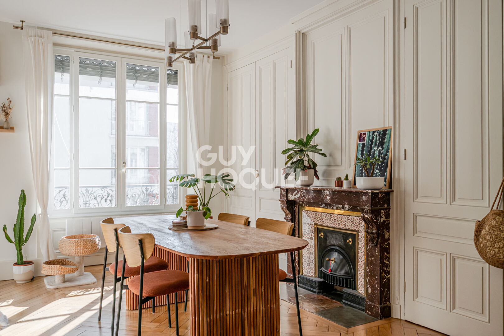 Appartement  traversant - vue dégagée - ascenseur - cave