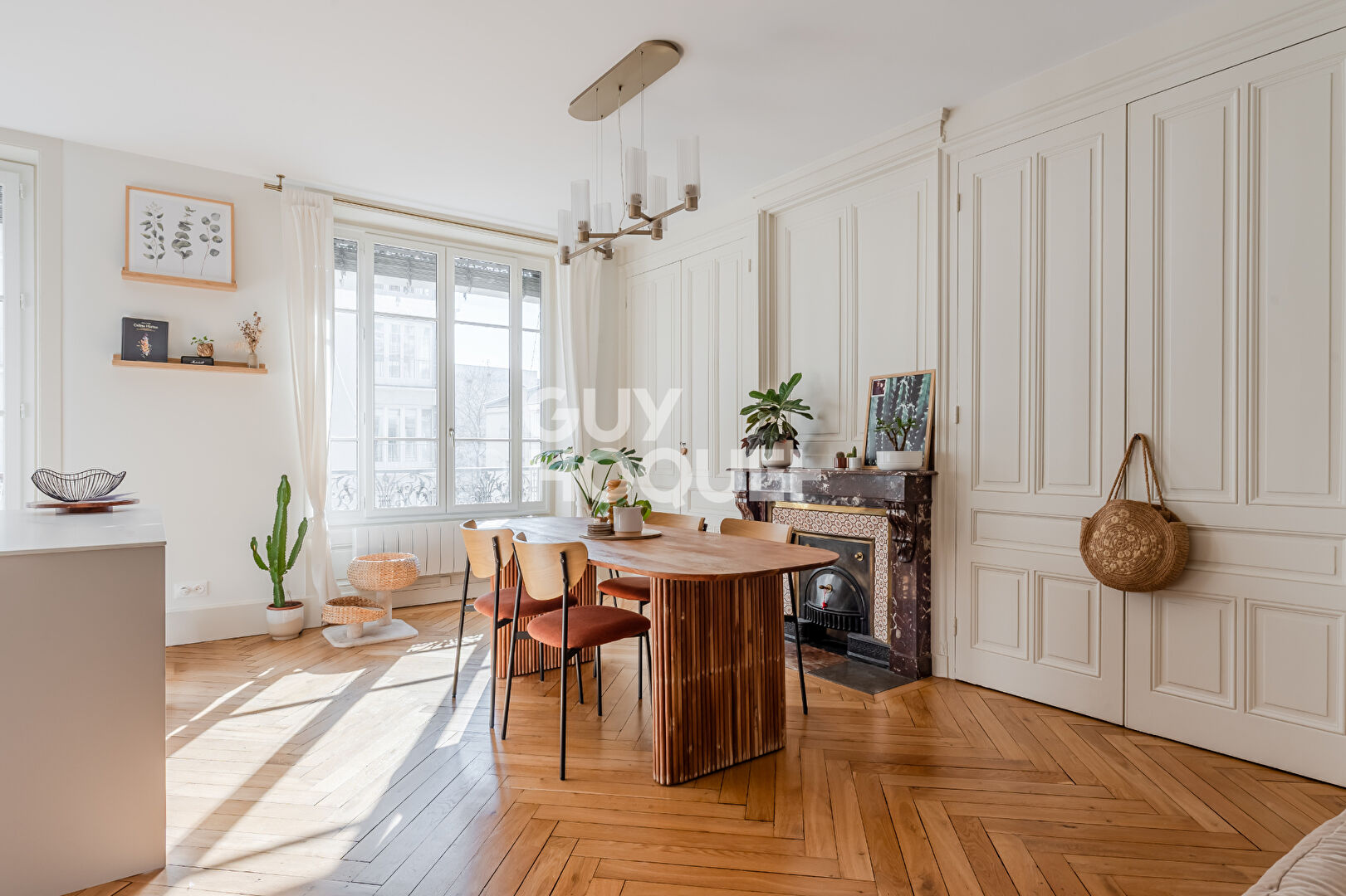 Appartement  traversant - vue dégagée - ascenseur - cave