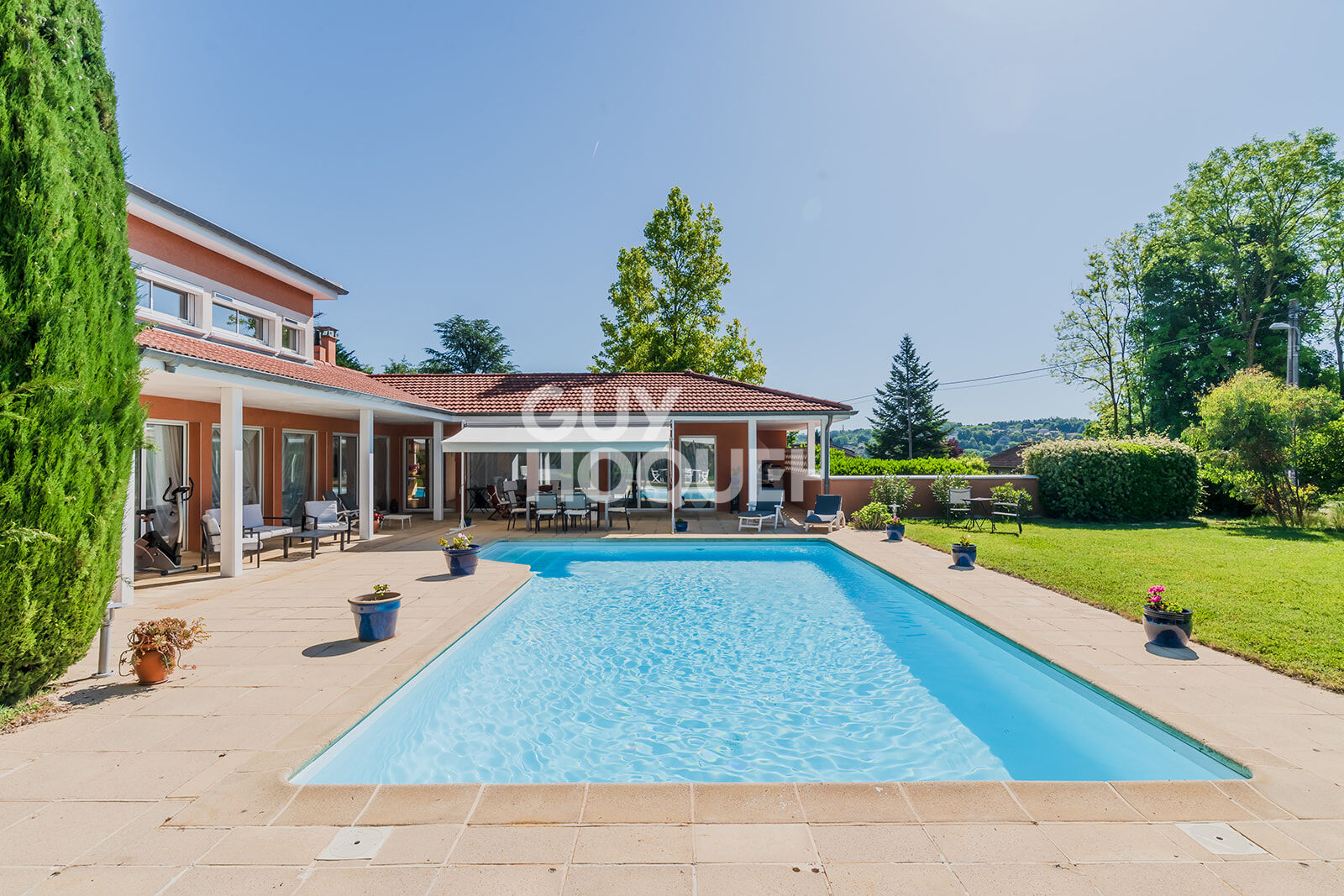 EXCLUSIVITÉ- SUPERBE VILLA DE 170 m² SUR LES HAUTEURS DE ROCHETAILLÉE-SUR-SAÔNE