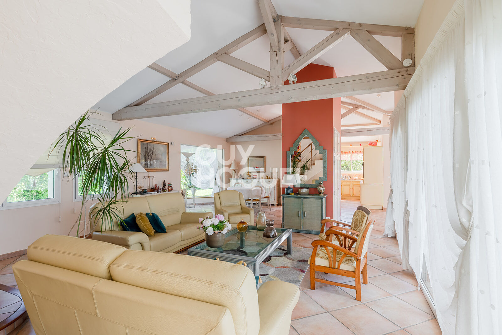 EXCLUSIVITÉ- SUPERBE VILLA DE 170 m² SUR LES HAUTEURS DE ROCHETAILLÉE-SUR-SAÔNE