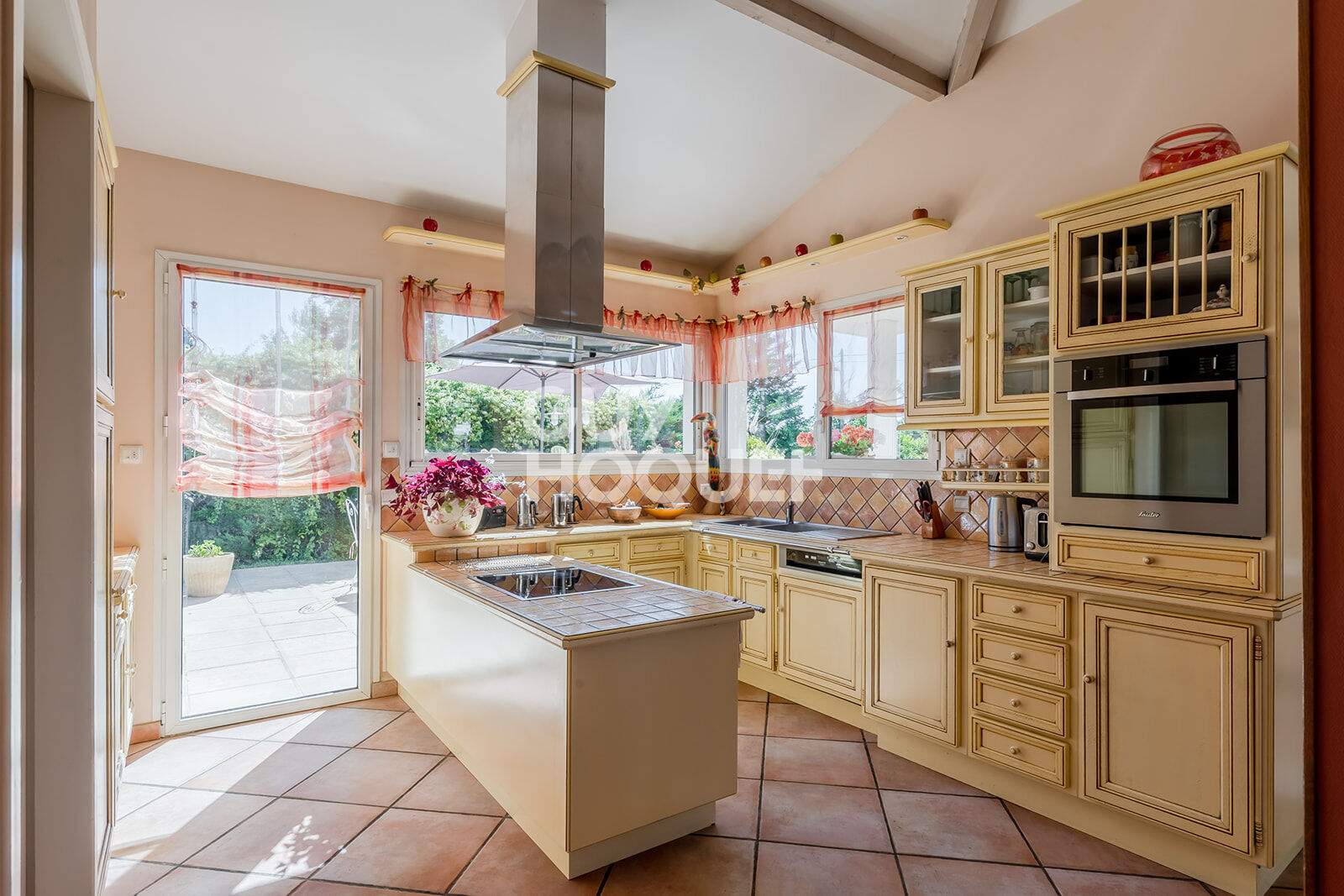 EXCLUSIVITÉ- SUPERBE VILLA DE 170 m² SUR LES HAUTEURS DE ROCHETAILLÉE-SUR-SAÔNE
