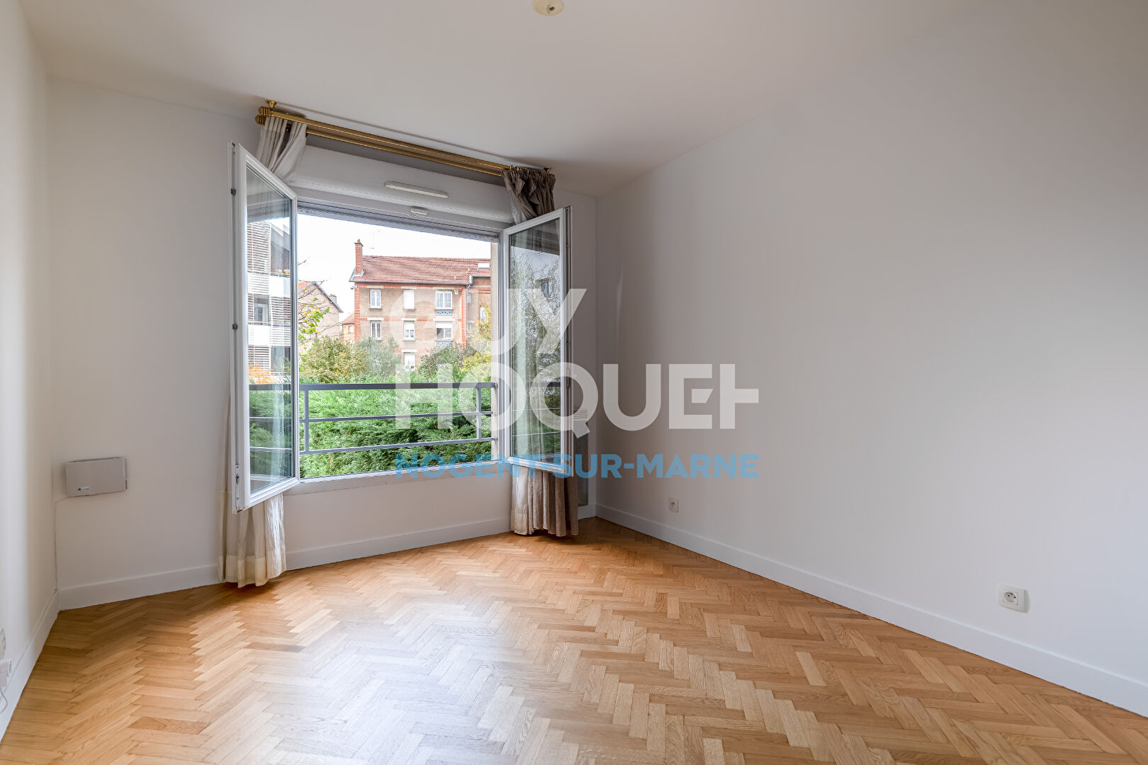 Terrasse / Parking / Ascenseur