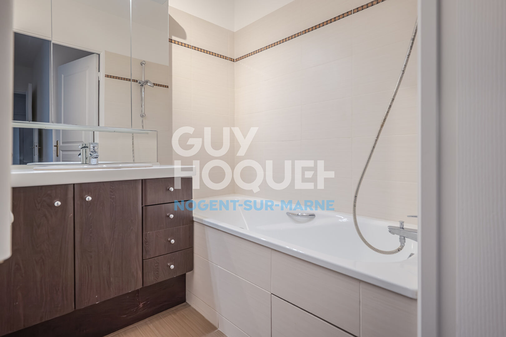 Terrasse / Parking / Ascenseur