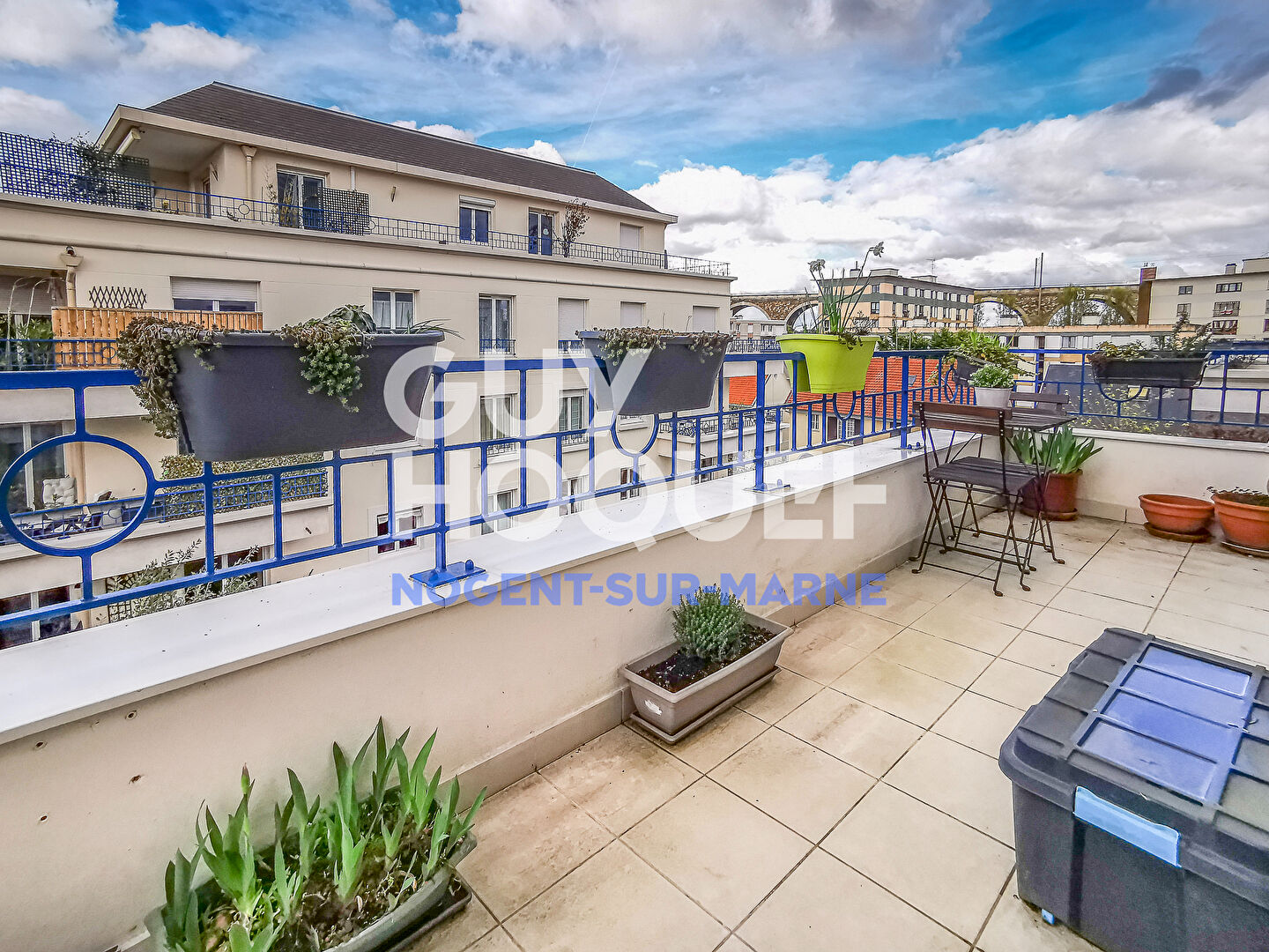 VOLUME / LUMINEUX / TERRASSE