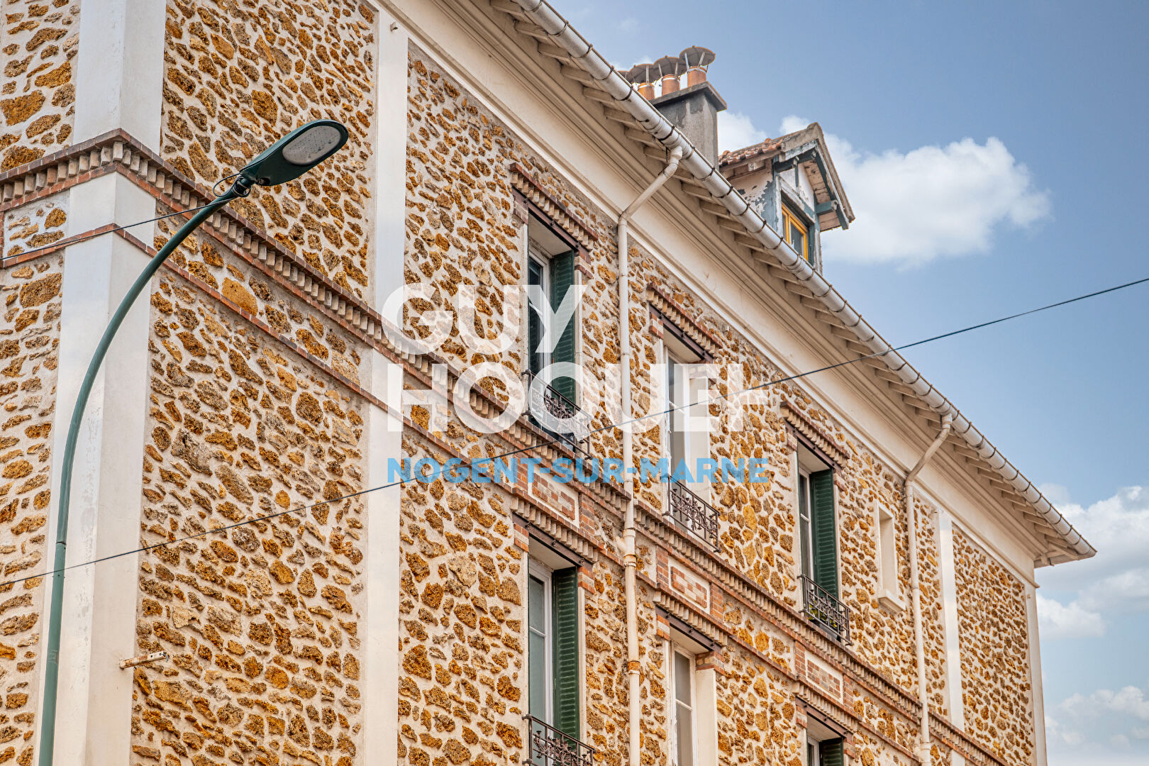 LOCALISATION / CHARME / ETAT