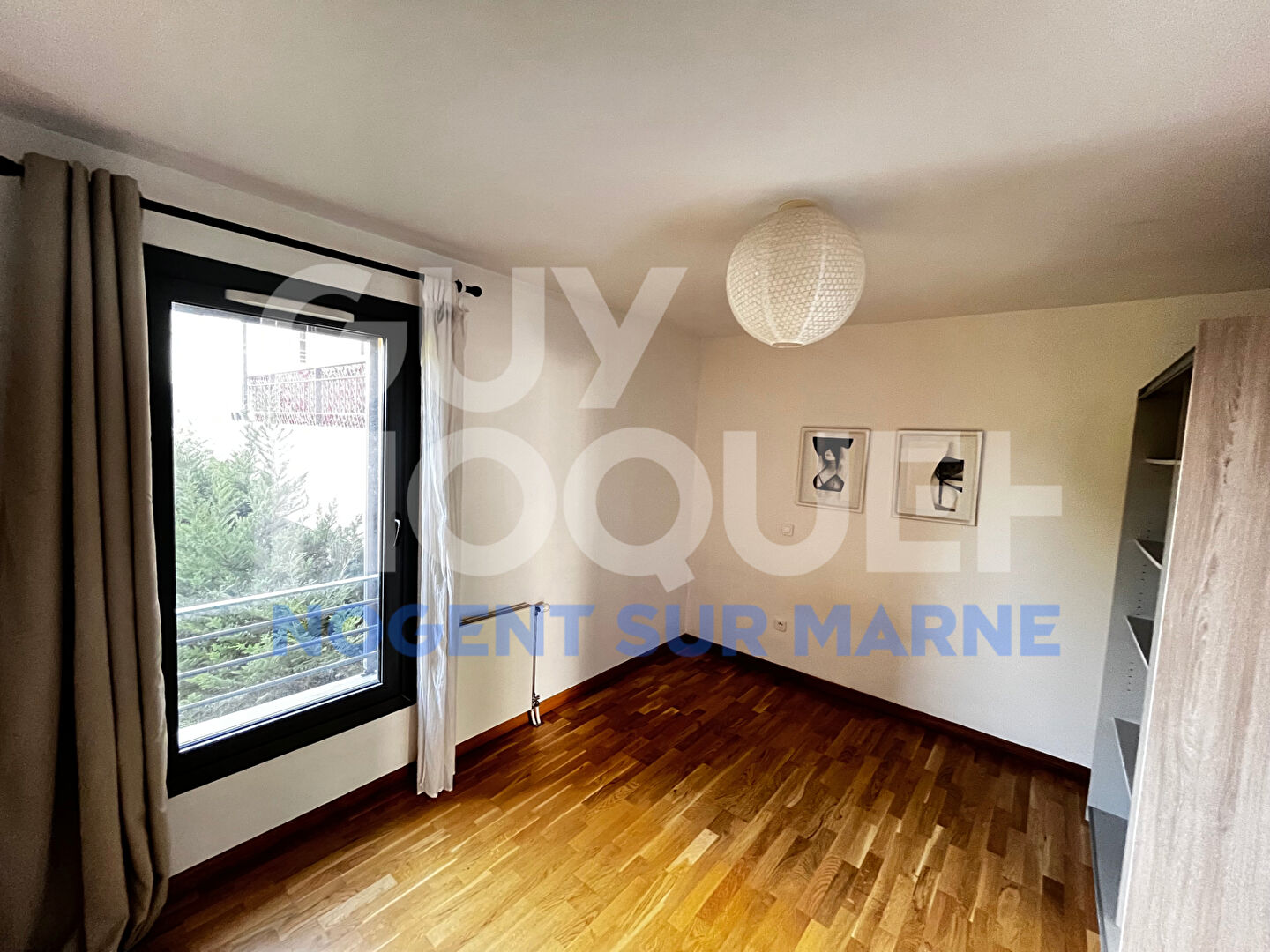 Proche centre-ville / Balcon / Parking