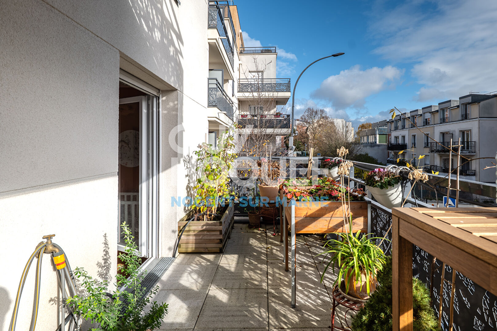 EMPLACEMENT / ETAT / PRESTATIONS