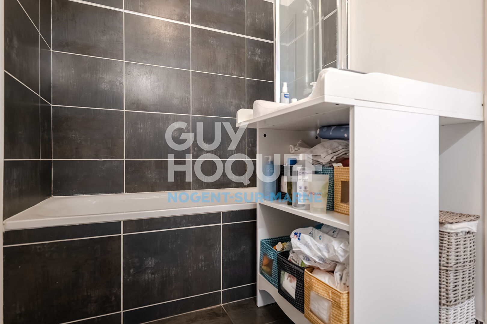 EMPLACEMENT / ETAT / PRESTATIONS