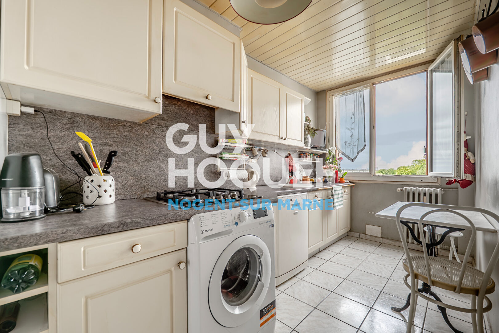 7e étage - vue dégagé - lumineux