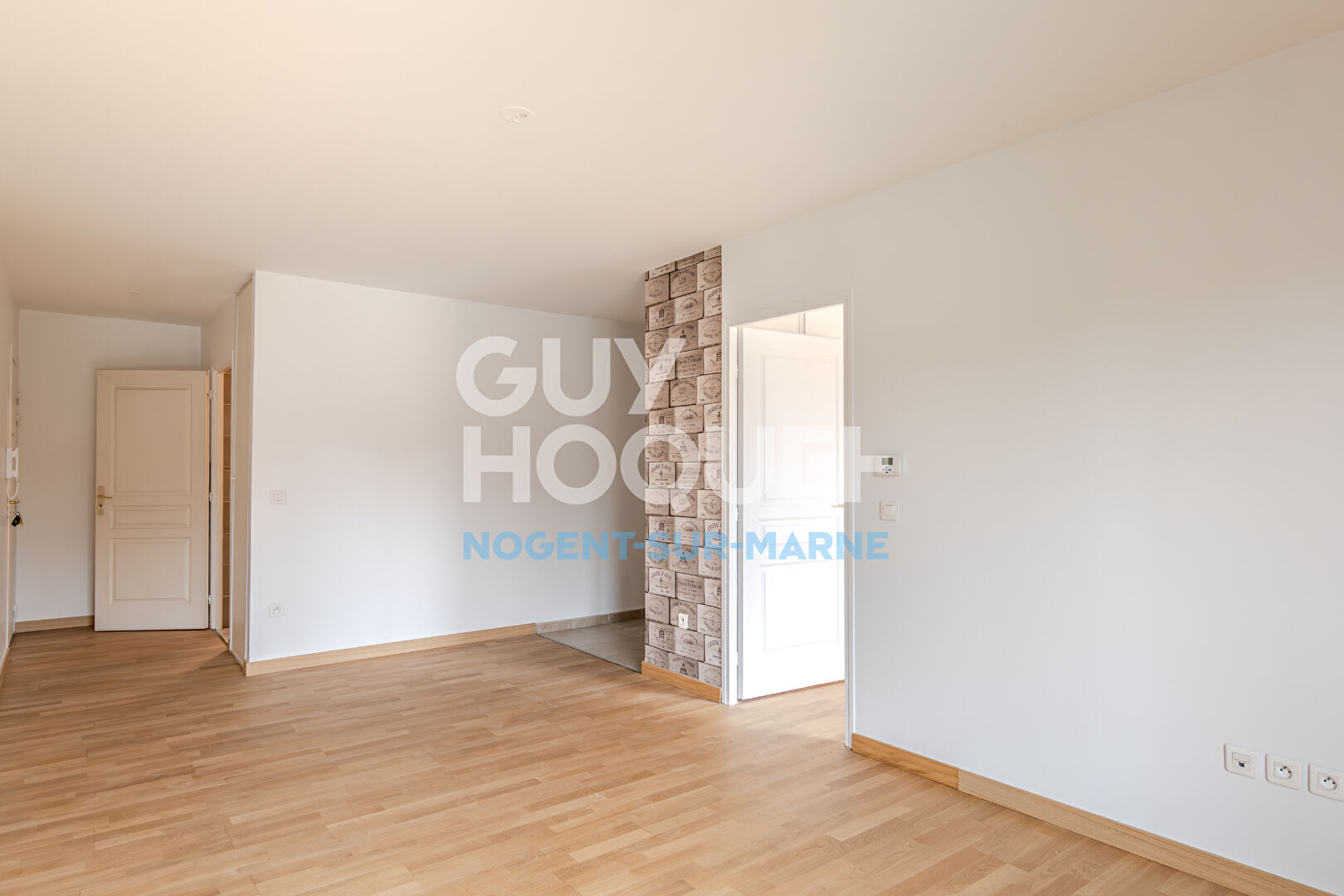 Refait à neuf / Parking / Proche Centre-Ville