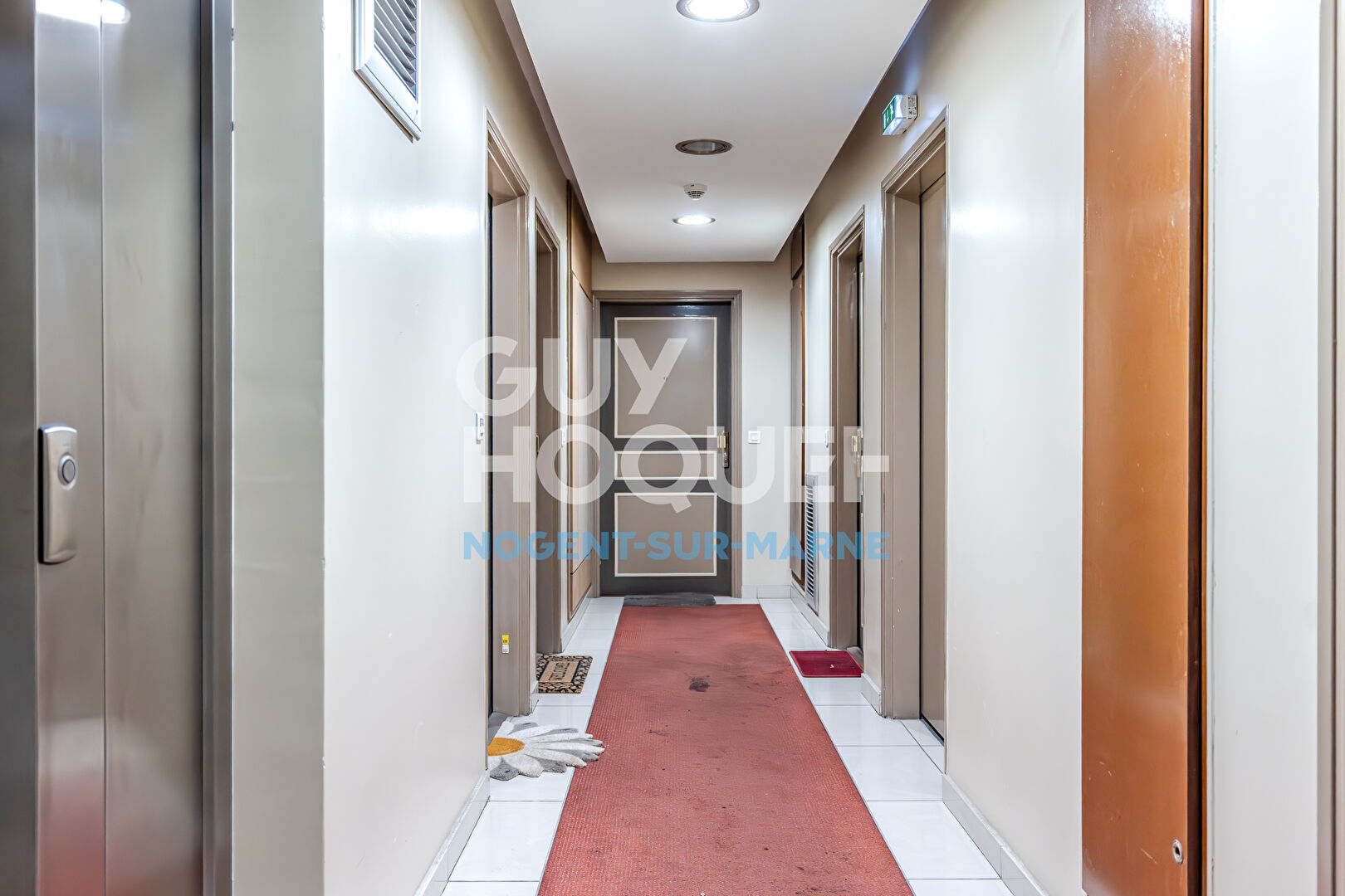 Refait à neuf / Parking / Proche Centre-Ville