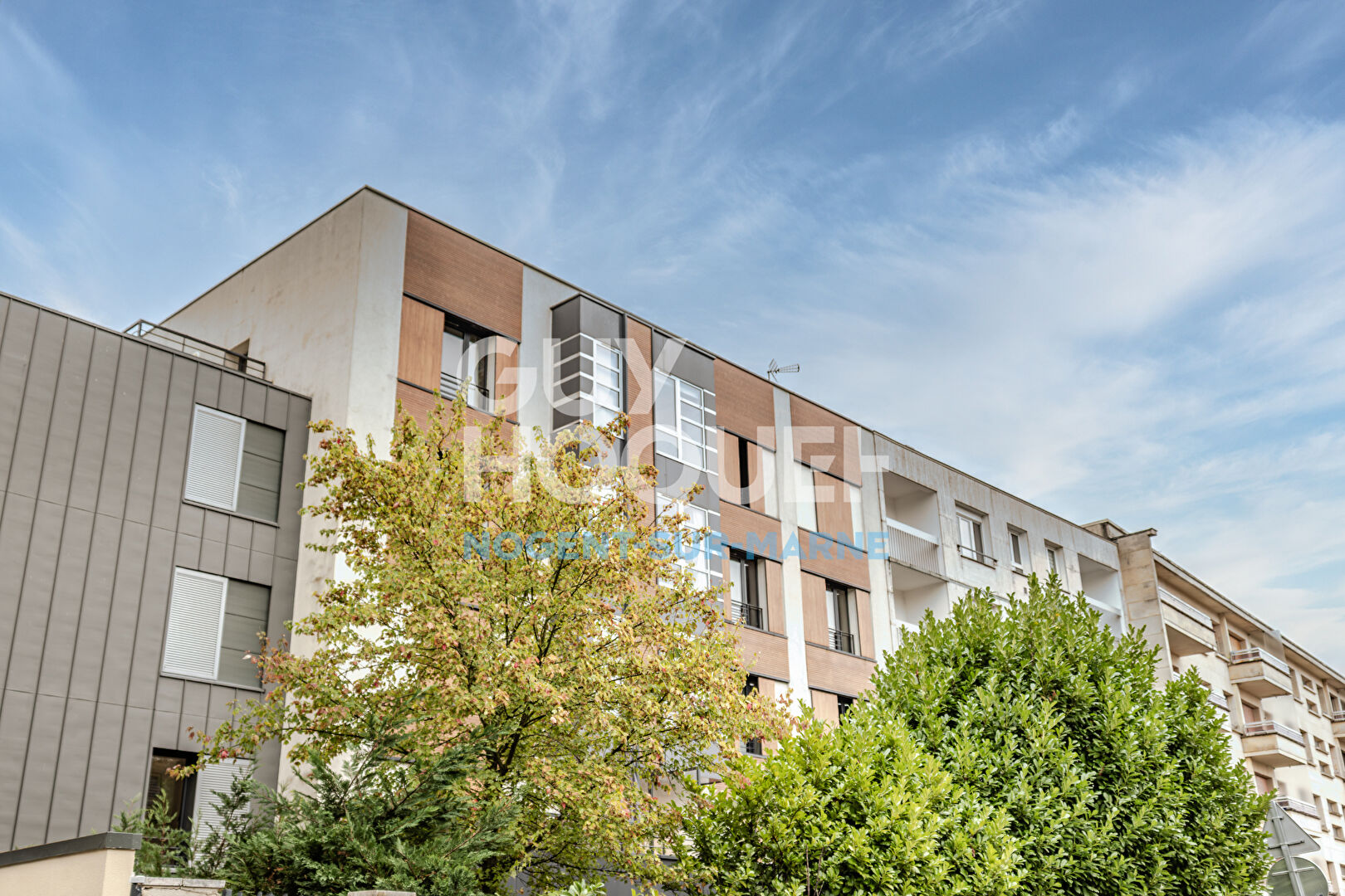 Refait à neuf / Parking / Proche Centre-Ville