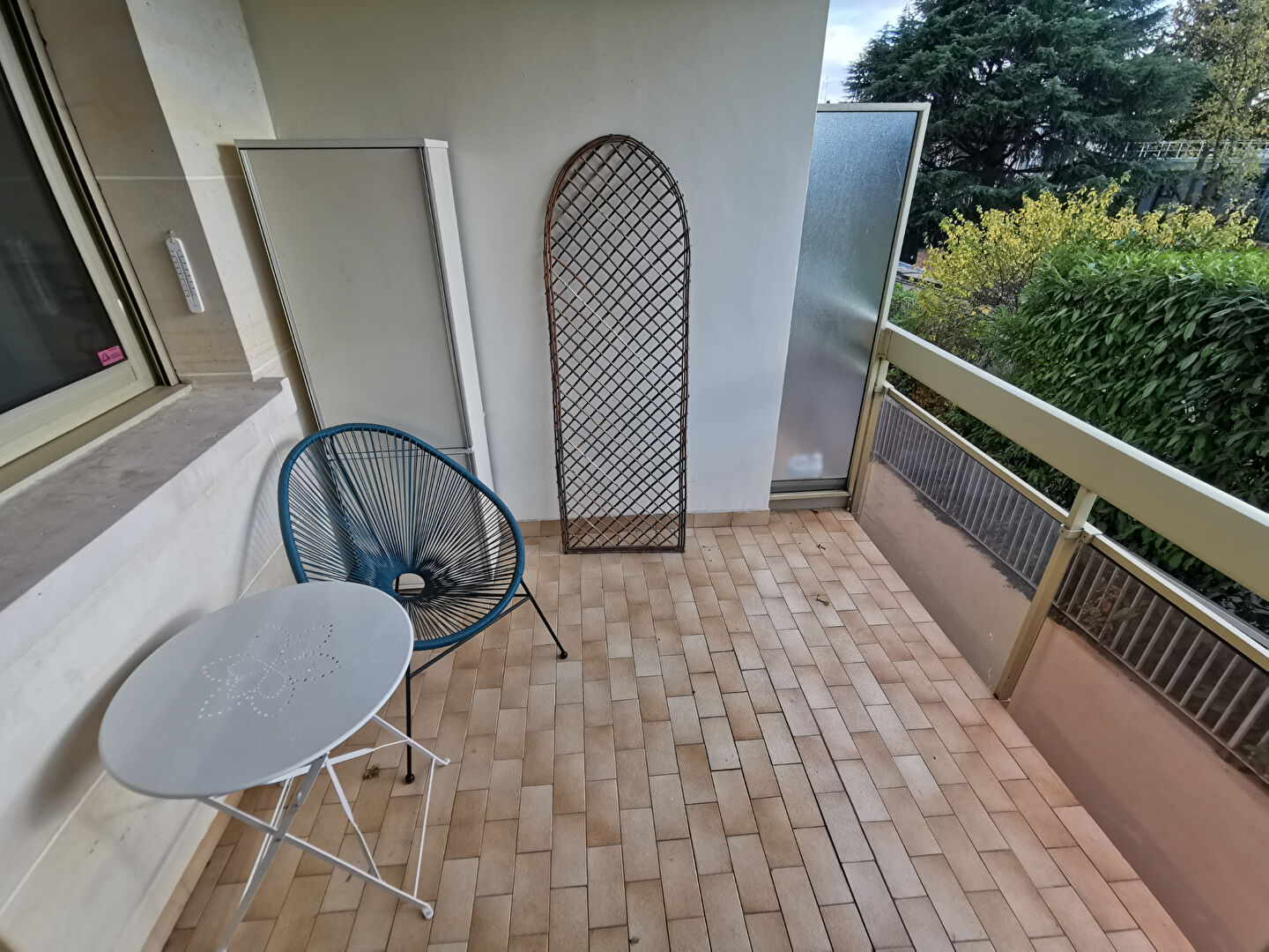 EMPLACEMENT / DOUBLE BOX / TERRASSE