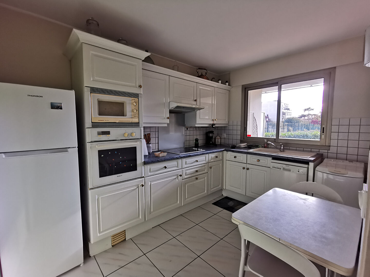 EMPLACEMENT / DOUBLE BOX / TERRASSE