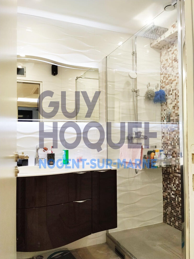 Appartement  4 pièce(s) 77 m2 - Parking - Cave