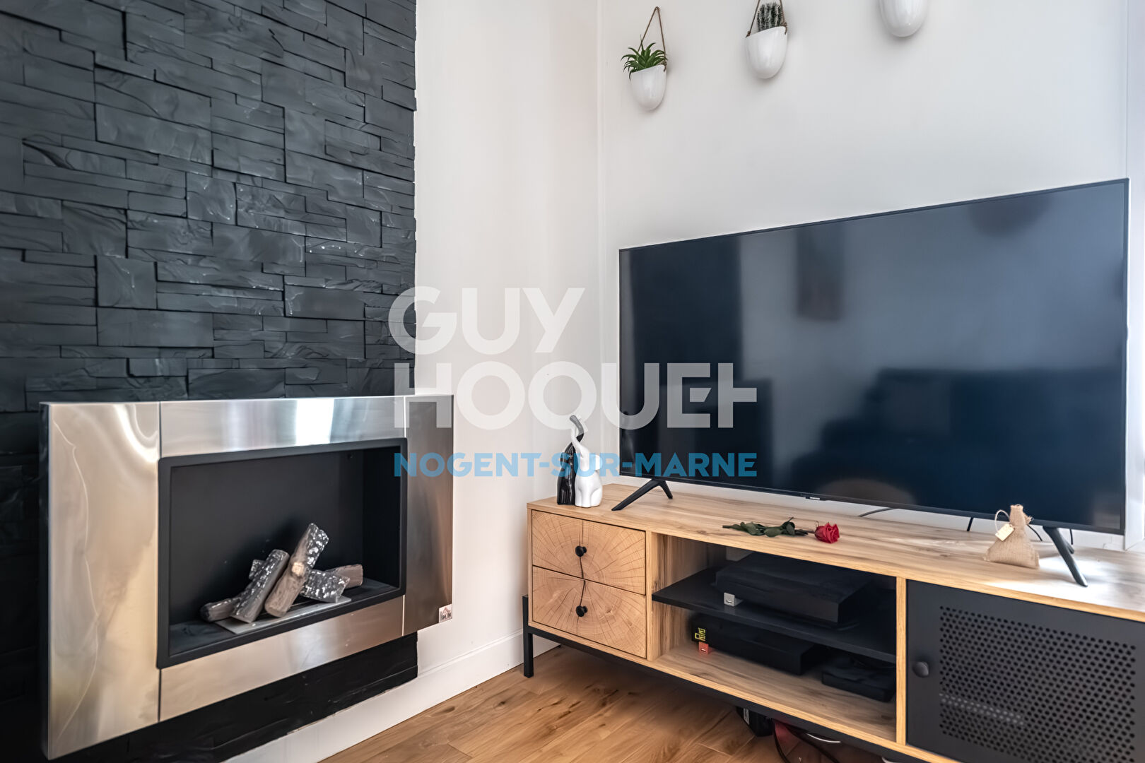 SITUATION - ETAT - CHARME