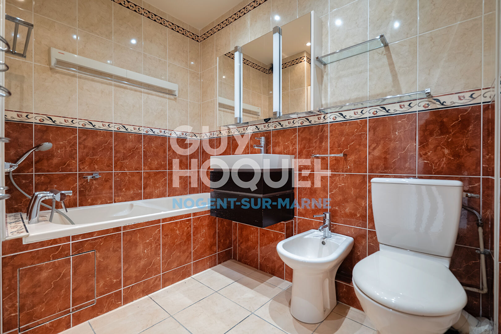 4 pièces / RER. A / Balcon / Parking