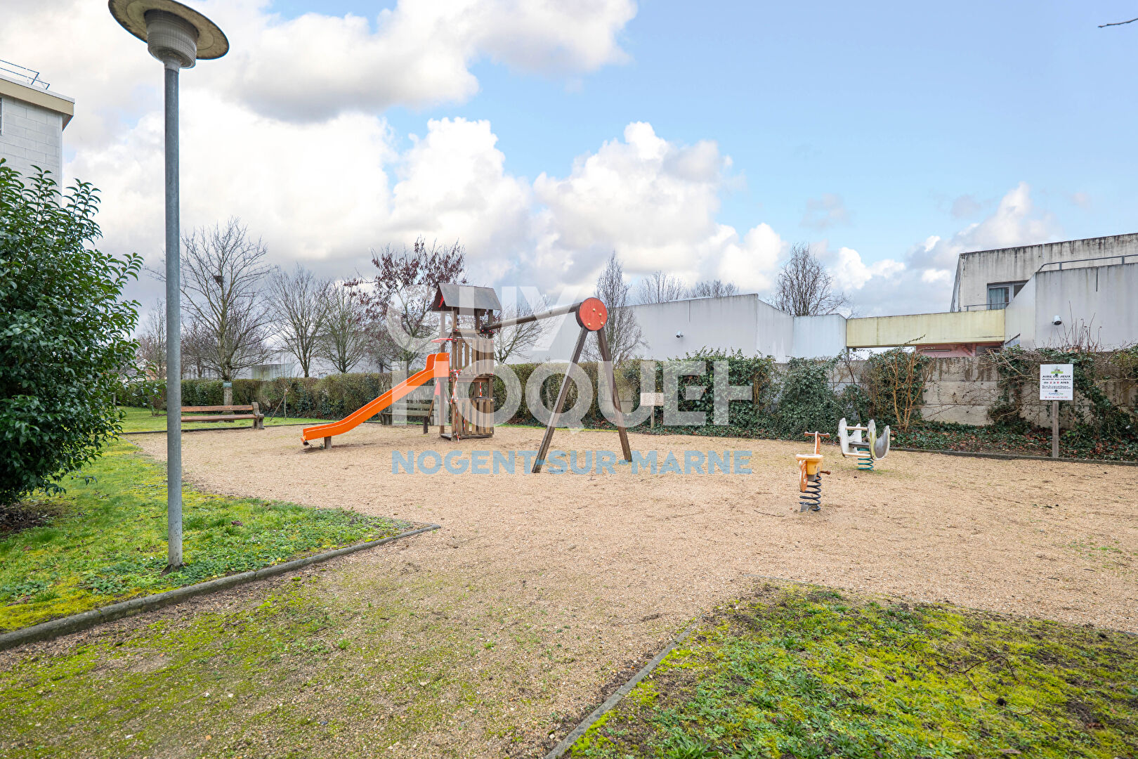 Appartement  4 pièce(s) 75 M² m2 , Cave