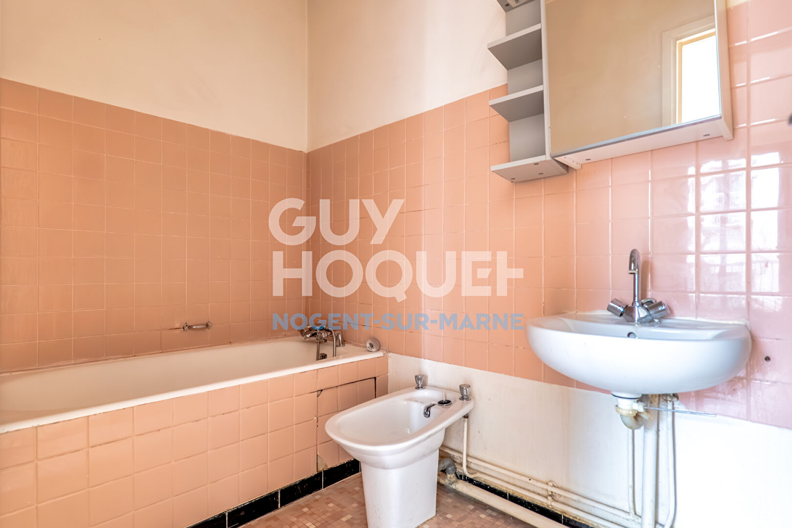 Appartement 37 m² avec fort potentiel à10 min RER A