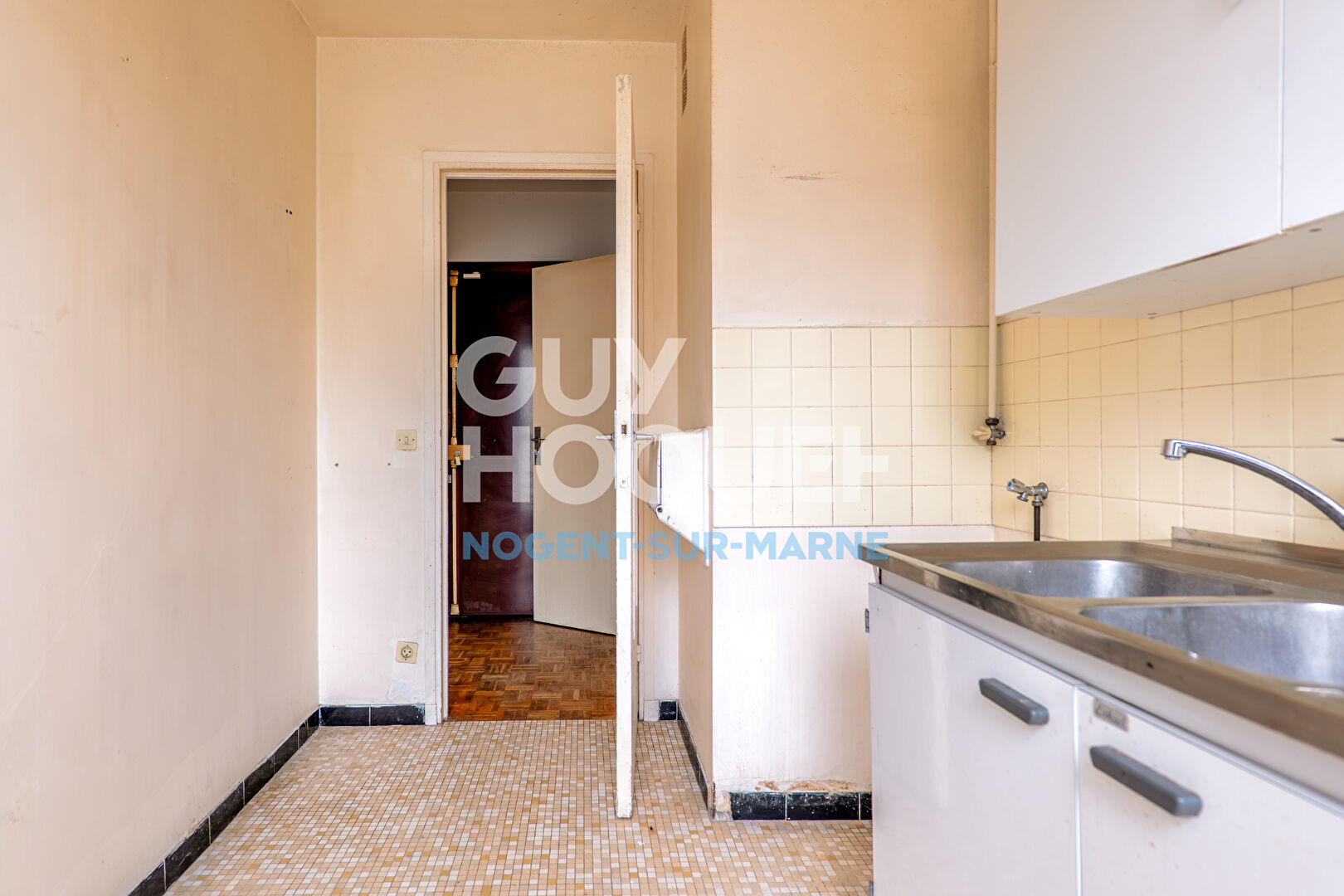 Appartement 37 m² avec fort potentiel à10 min RER A