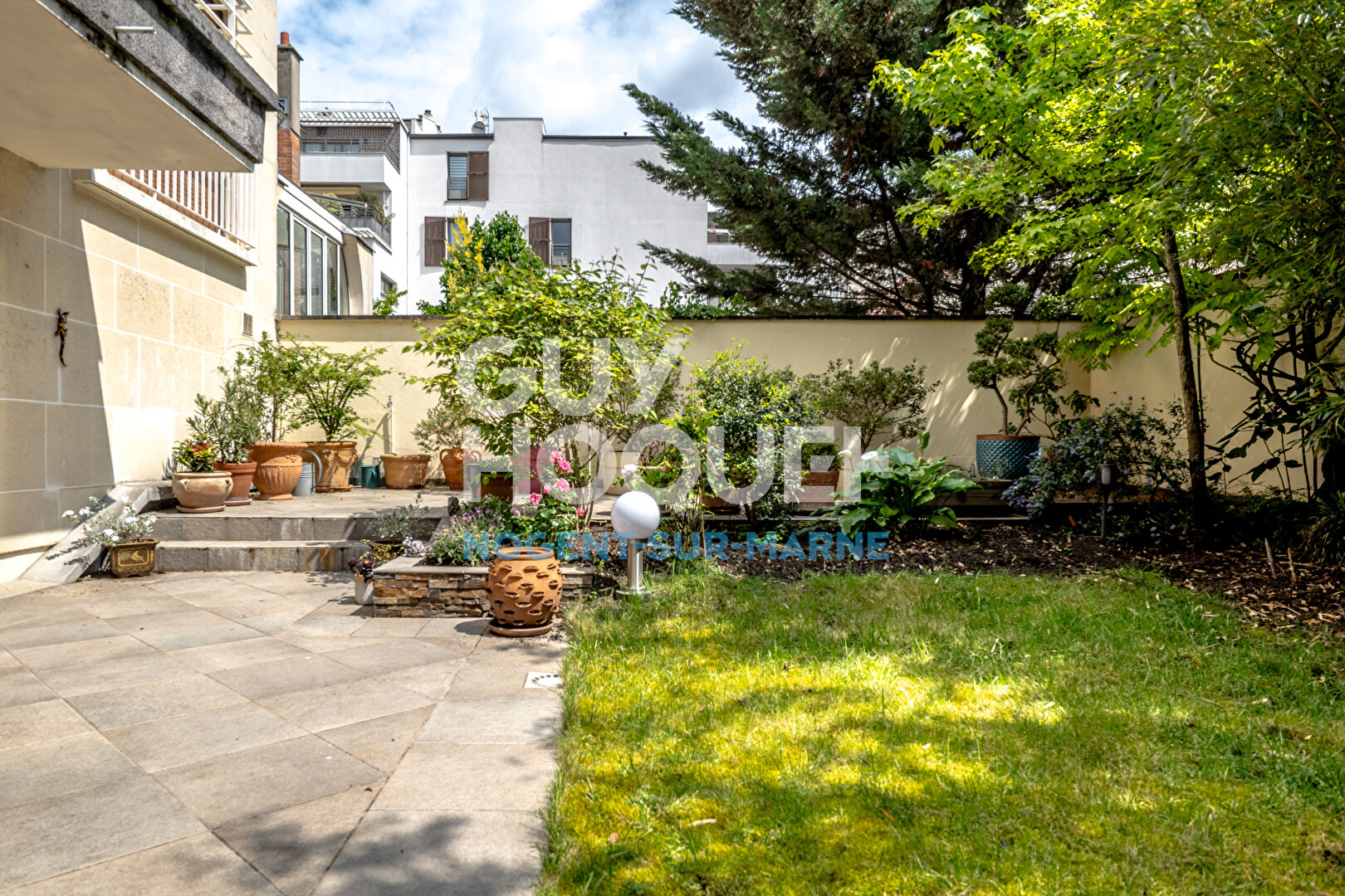 SITUATION - JARDIN - VOLUME
