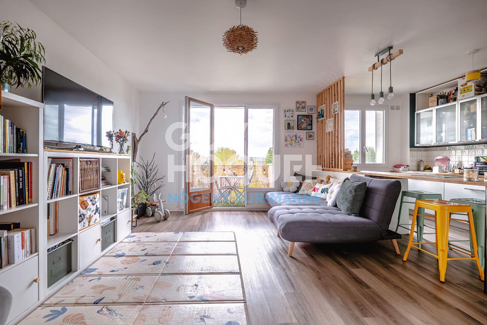 Appartement  3 pièce(s) 66 m2 + 2 chambres + parking + cave