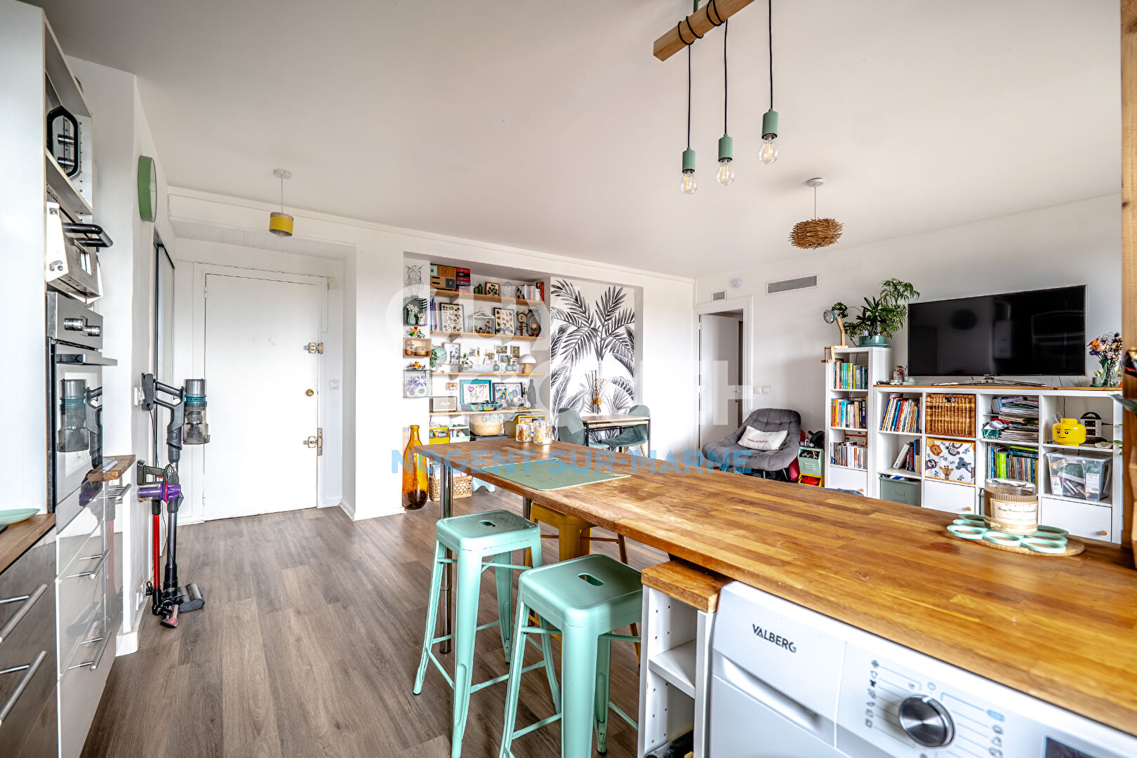 Appartement  3 pièce(s) 66 m2 + 2 chambres + parking + cave