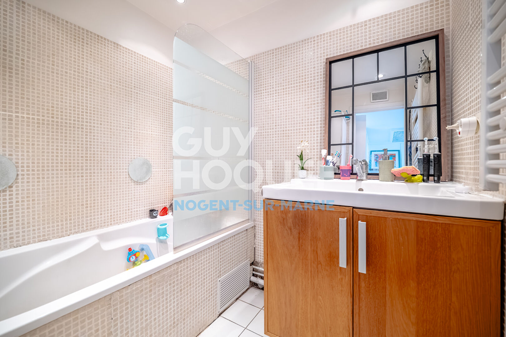 Appartement  3 pièce(s) 66 m2 + 2 chambres + parking + cave