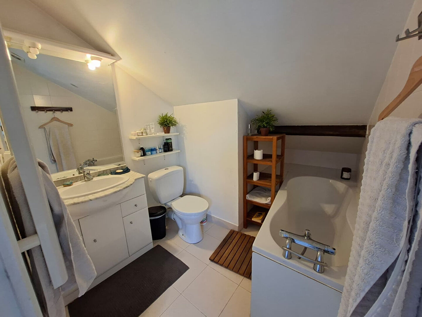 DUPLEX - 3 PIÈCES - 72.57 m² CARREZ - COMBLES AMÉNAGÉS - CAVE & BOX