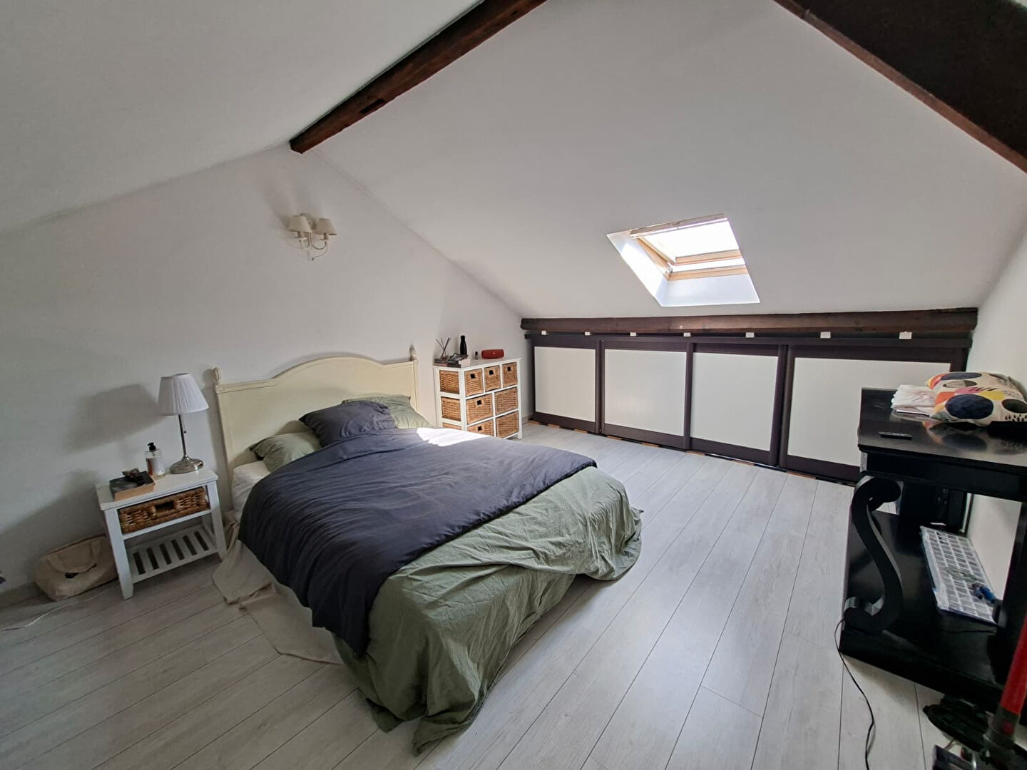 DUPLEX - 3 PIÈCES - 72.57 m² CARREZ - COMBLES AMÉNAGÉS - CAVE & BOX