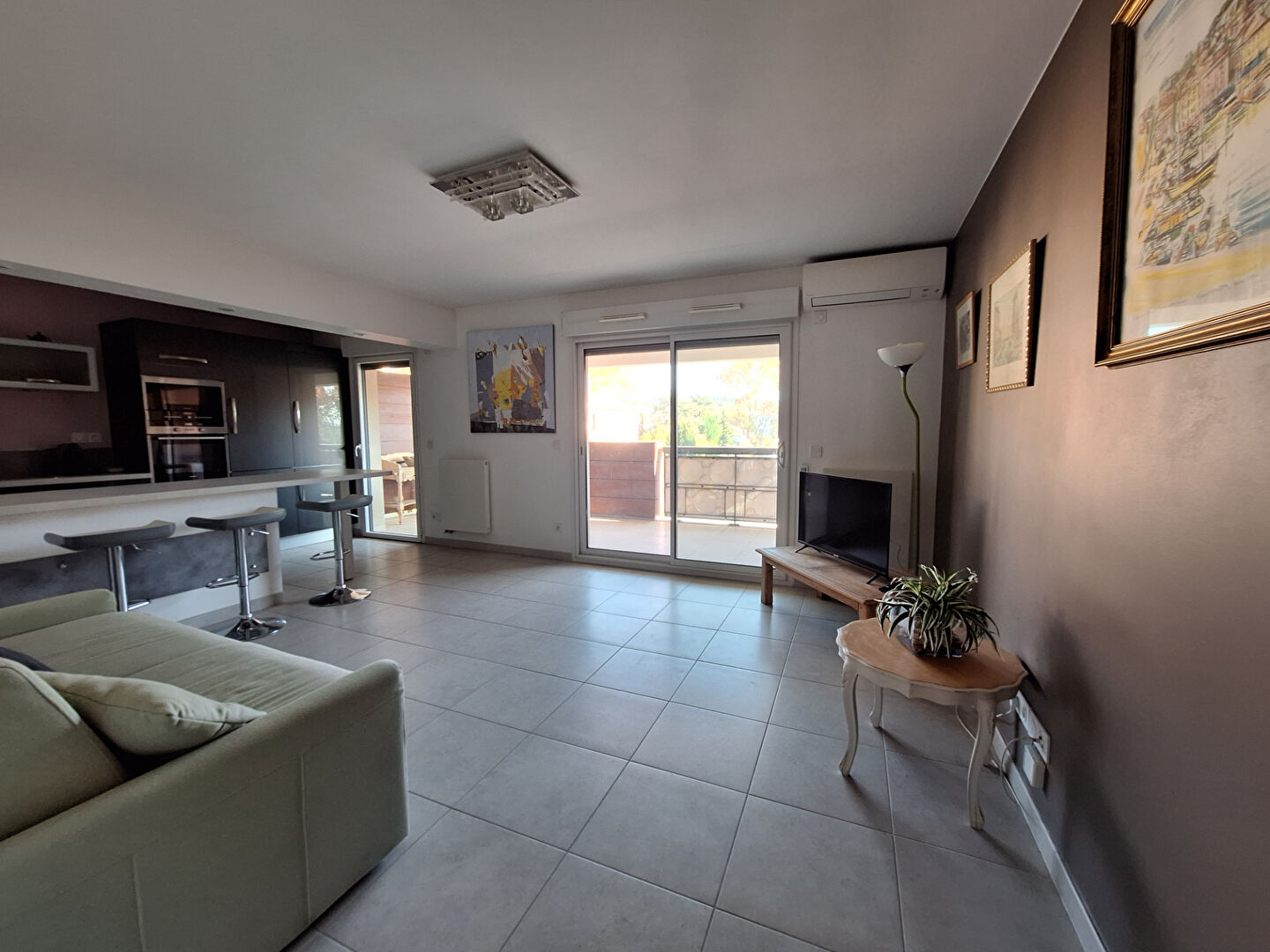 EXCLUSIVITE - Au calme, T3 de 63 m2 terrasse de 28 m2 vue Sainte Victoire Résidence sécurisée