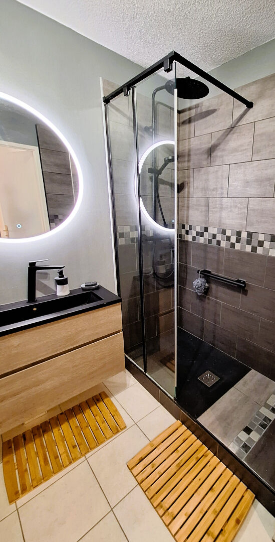 Appartement 3 pièces à vendre à Vitrolles - Vue dégagée sur l'Étang de Berre