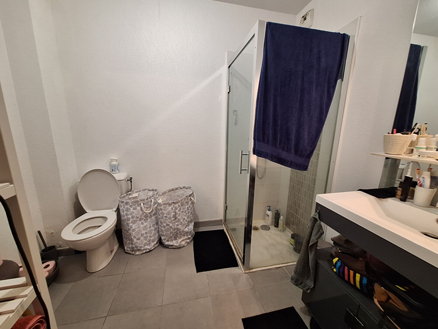 La Duranne - Résidence avec piscine appartement  T2 de 36 m2 avec terrasse